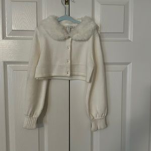 Faux Fur Collar Cropped Cardigan girl